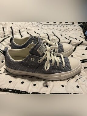 Converse women’s Madison Polka Dot Low Top Sneakers - blue and white